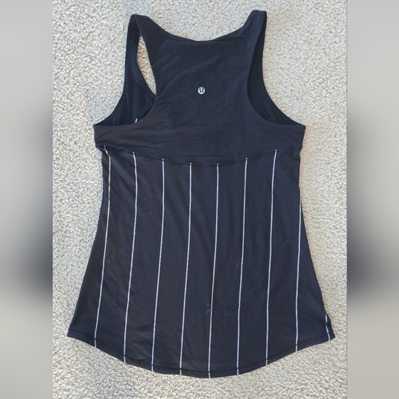 Lululemon First Base Tank Size 4-6 - Picture 4 of 7